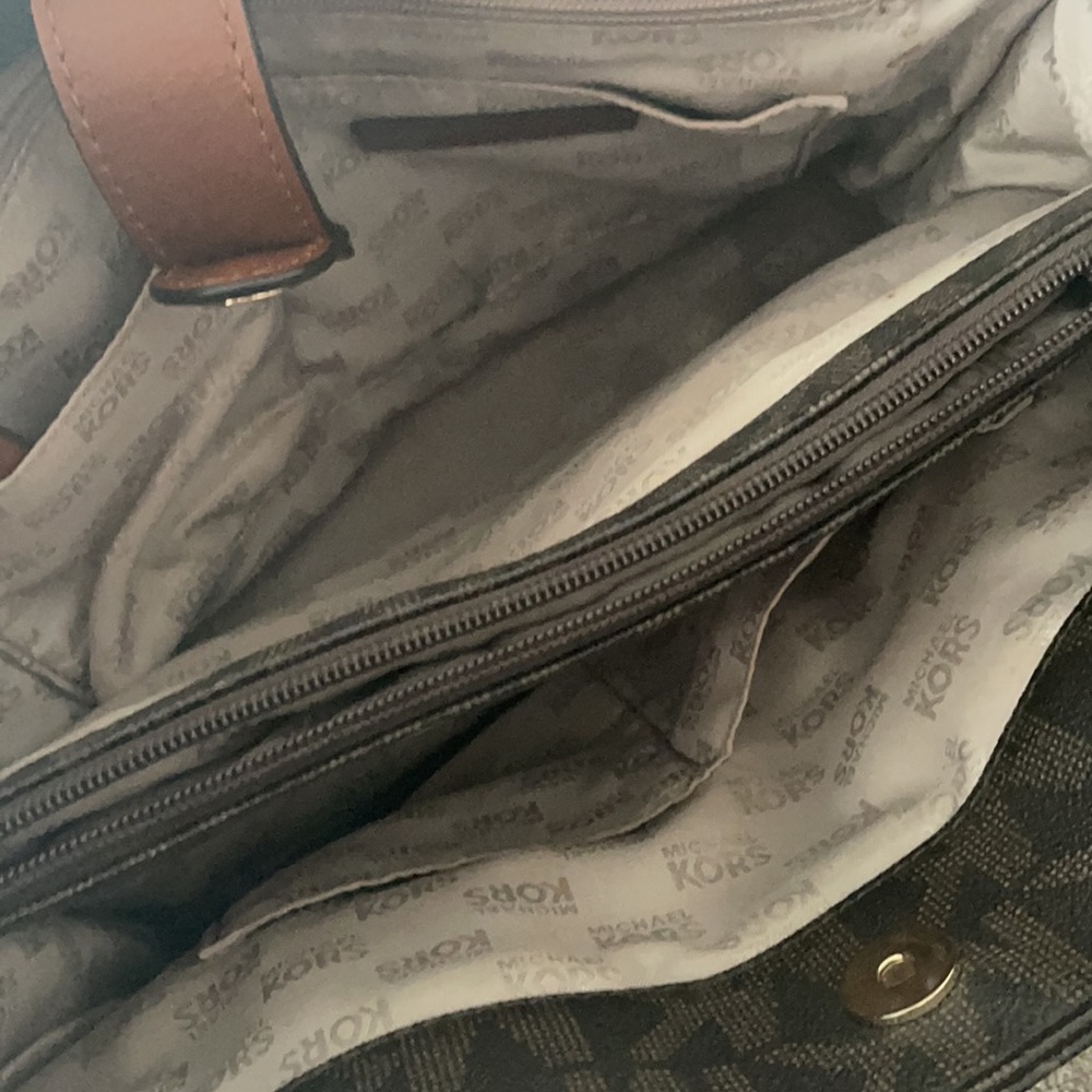Michael Kors handbag very good condition - Picture 4 of 9